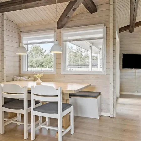 Semesterbostad 3 Bedroom Beautiful In Sydals